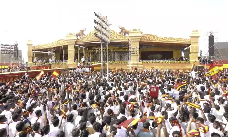 தவெக மாநாடு நிகழ்ச்சி நிரல் வெளியீடு தவெக 2-வது... ... இந்தக் கூட்டம் ஓட்டாக மட்டும் அல்ல; ஆட்சியாளர்களுக்கு வேட்டாகவும் மாறும்: விஜய் தவெக மாநாடு நிகழ்ச்சி நிரல் வெளியீடு தவெக 2-வது... ... இந்தக் கூட்டம் ஓட்டாக மட்டும் அல்ல; ஆட்சியாளர்களுக்கு வேட்டாகவும் மாறும்: விஜய்