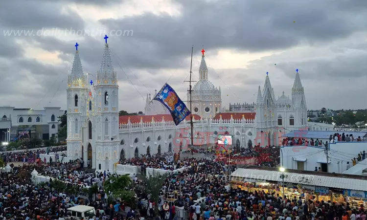 வேளாங்கண்ணி கோவில் கொடியேற்றம்: நாகப்பட்டினத்தில் 2 வட்டங்களுக்கு 29-ந்தேதி விடுமுறை