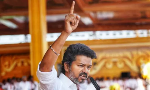 தவெக மதுரை மாநாட்டில் 6 தீர்மானங்கள் நிறைவேற்றம்