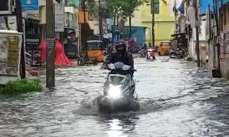 சென்னையில் வெளுத்து வாங்கிய கனமழை... எந்தெந்த பகுதிகளில் எவ்வளவு மழை பதிவு? சென்னையில் வெளுத்து வாங்கிய கனமழை... எந்தெந்த பகுதிகளில் எவ்வளவு மழை பதிவு?