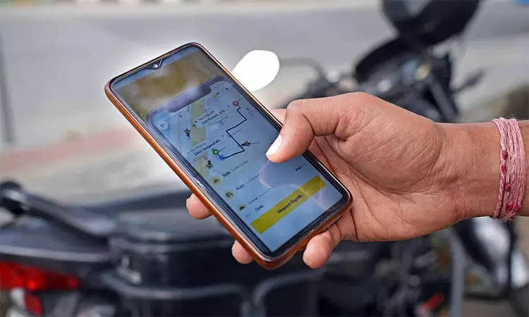 கர்நாடகத்தில் ‘பைக் டாக்சி’ சேவை மீண்டும் தொடக்கம்