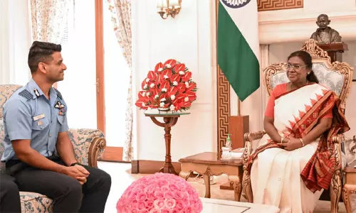 ஜனாதிபதி திரவுபதி முர்முவுடன் விண்வெளி வீரர் சுபான்ஷு சுக்லா சந்திப்பு