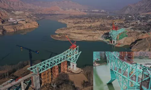 சீனா: கட்டுமான பணியின்போது பாலம் இடிந்து விபத்து - 7 பேர் பலி