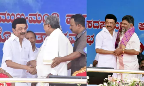 மேகதாதுவில் அணை கட்ட எதிர்ப்பு தெரிவிக்க வேண்டாம்: தமிழக அரசுக்கு சித்தராமையா கோரிக்கை மேகதாதுவில் அணை கட்ட எதிர்ப்பு தெரிவிக்க வேண்டாம்: தமிழக அரசுக்கு சித்தராமையா கோரிக்கை