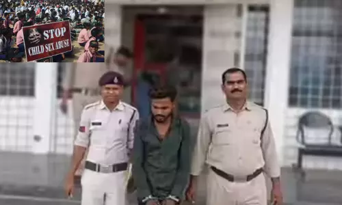 4 வயது சிறுமியை பாலியல் வன்கொடுமை செய்த ஆட்டோ டிரைவர் - அதிர்ச்சி சம்பவம்