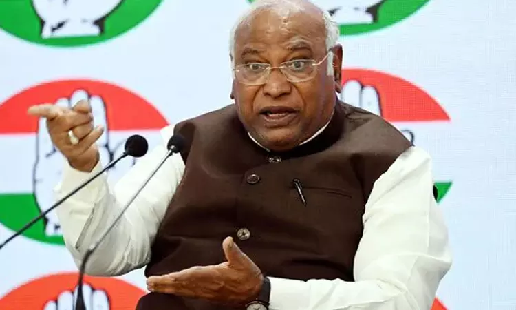 பதிலளிப்பதை அவமானமாக கருதுகிறார்; பிரதமர் மோடி மீது  மல்லிகார்ஜுன கார்கே தாக்கு