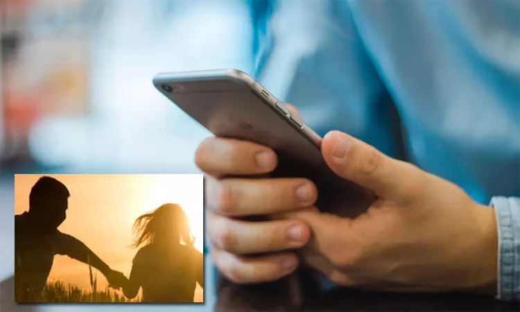 ‘காதலனோடு ஓடிப் போறேன்... என்னை தேடி வராதீங்க - மாணவியின் குறுஞ்செய்தியால் தந்தை அதிர்ச்சி