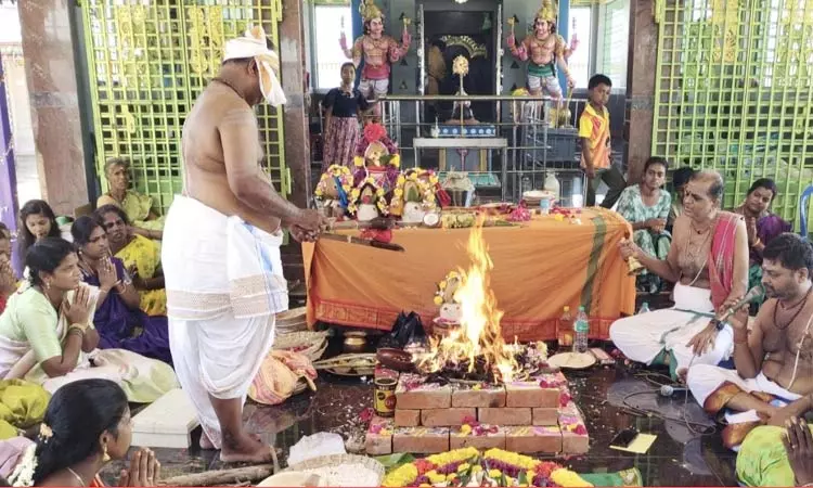 கும்மிடிப்பூண்டி: புதுப்பாளையம் ஆறுமுக சுவாமி கோவிலில் மண்டலாபிஷேக நிறைவு விழா