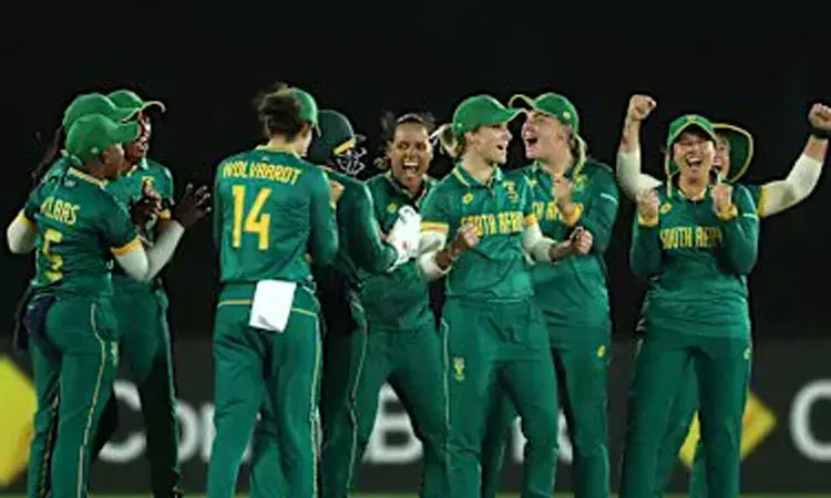 29 வயதில் சர்வதேச கிரிக்கெட்டில் இருந்து ஓய்வு... முடிவை மாற்றி களத்திற்கு திரும்பும் தென் ஆப்பிரிக்க முன்னாள் கேப்டன் 29 வயதில் சர்வதேச கிரிக்கெட்டில் இருந்து ஓய்வு... முடிவை மாற்றி களத்திற்கு திரும்பும் தென் ஆப்பிரிக்க முன்னாள் கேப்டன்