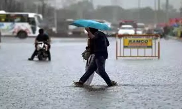 அடுத்த 3 மணி நேரத்தில் 6 மாவட்டங்களில் மழைக்கு வாய்ப்பு அடுத்த 3 மணி நேரத்தில் 6 மாவட்டங்களில் மழைக்கு வாய்ப்பு