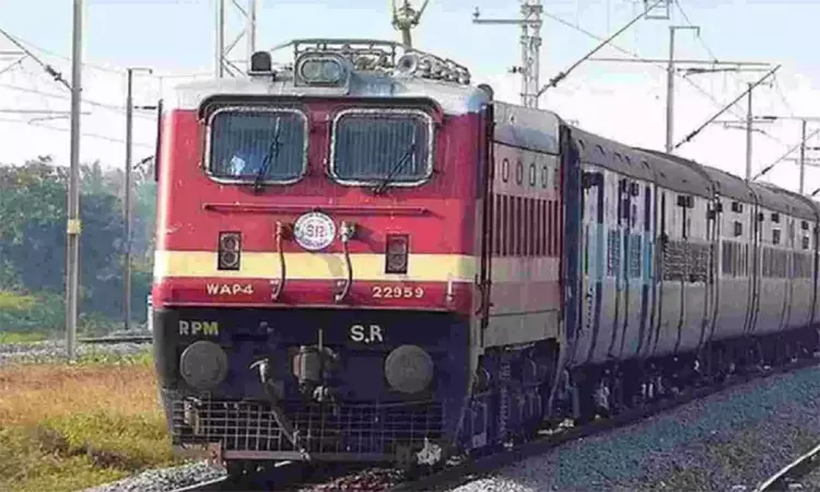 பயணிகள் கவனத்திற்கு...கொல்லம் எக்ஸ்பிரஸ் ரயில் புறப்படும் நேரத்தில் மாற்றம் பயணிகள் கவனத்திற்கு...கொல்லம் எக்ஸ்பிரஸ் ரயில் புறப்படும் நேரத்தில் மாற்றம்