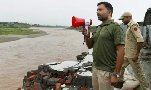 வெள்ள எச்சரிக்கை குறித்து பாகிஸ்தானை அக்கறையுடன் எச்சரித்த இந்தியா