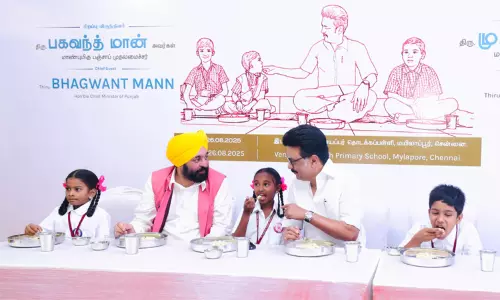 நகர்ப்புற அரசு உதவிபெறும் பள்ளிகளில் காலை உணவுத் திட்டம் விரிவாக்கம்: மு.க.ஸ்டாலின் தொடங்கி வைத்தார்