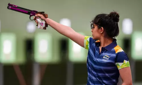 ஆசிய துப்பாக்கி சுடுதல் சாம்பியன்ஷிப்: அணிகள் பிரிவில் இந்திய வீராங்கனைகள் அசத்தல்