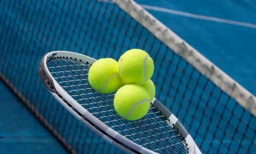 அமெரிக்க ஓபன் டென்னிஸ்: 2வது சுற்றுக்கு முன்னேறினார் ஆண்ட்ரி ரூப்லெவ் அமெரிக்க ஓபன் டென்னிஸ்: 2வது சுற்றுக்கு முன்னேறினார் ஆண்ட்ரி ரூப்லெவ்