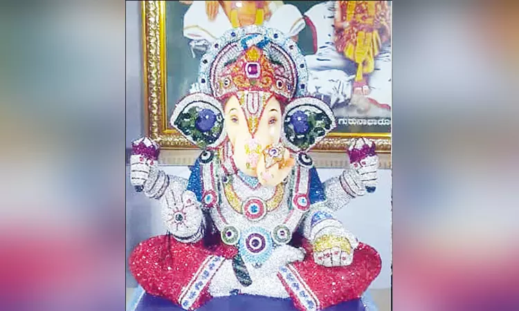 ரூ.6 லட்சம் செலவில் வைரத்தில் உருவான விநாயகர் சிலை