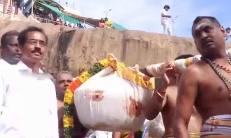 உச்சி பிள்ளையாருக்கு 75 கிலோ கொழுக்கட்டை ... ... இன்றைய முக்கிய செய்திகள் சில வரிகளில்.. 27-08-2025 உச்சி பிள்ளையாருக்கு 75 கிலோ கொழுக்கட்டை ... ... இன்றைய முக்கிய செய்திகள் சில வரிகளில்.. 27-08-2025