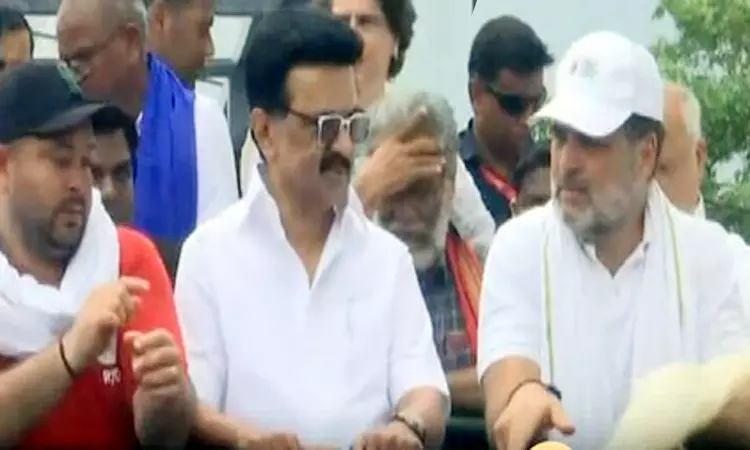 ராகுல் காந்தி பேரணியில் முதல்-அமைச்சர் மு.க.ஸ்டாலின் பங்கேற்பு ராகுல் காந்தி பேரணியில் முதல்-அமைச்சர் மு.க.ஸ்டாலின் பங்கேற்பு