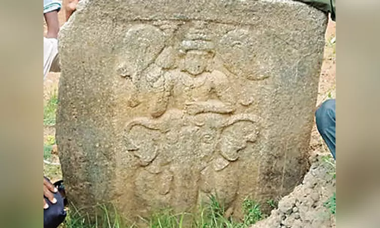 விழுப்புரம் அருகே 1,300 ஆண்டுகள் பழமைவாய்ந்த முருகன் கற்சிற்பம் கண்டெடுப்பு