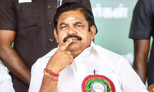 எடப்பாடி பழனிசாமி வீட்டுக்கு வெடிகுண்டு மிரட்டல் எடப்பாடி பழனிசாமி வீட்டுக்கு வெடிகுண்டு மிரட்டல்