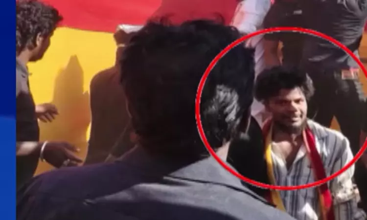 தவெக மாநாட்டில் பவுன்சர்களால் இளைஞர் தூக்கி வீசப்பட்ட விவகாரம்:  வெளியான புதிய வீடியோ