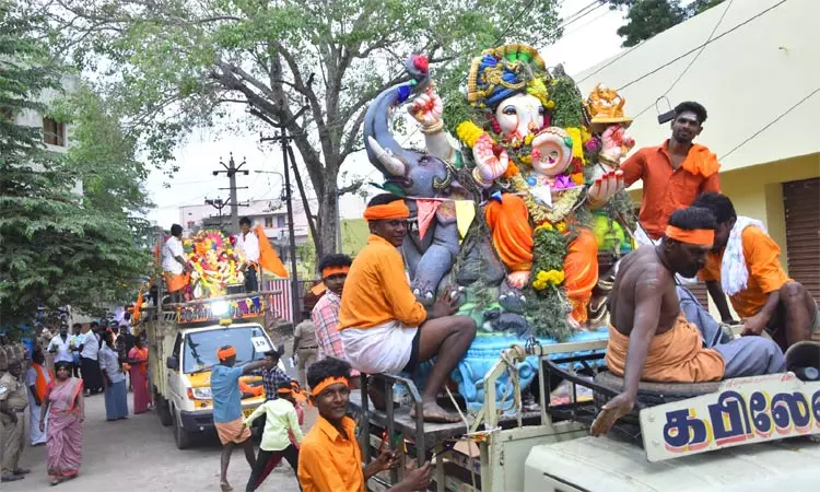 தமிழகத்தின் பல்வேறு பகுதிகளில் உற்சாகமாக நடைபெற்ற விநாயகர் ஊர்வலம்