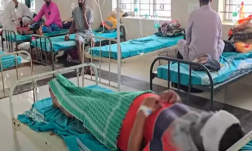 காதலனின் தந்தைக்கு அரிவாளால் வெட்டு.. பெண்ணின் தந்தை வெறிச்செயல் காதலனின் தந்தைக்கு அரிவாளால் வெட்டு.. பெண்ணின் தந்தை வெறிச்செயல்