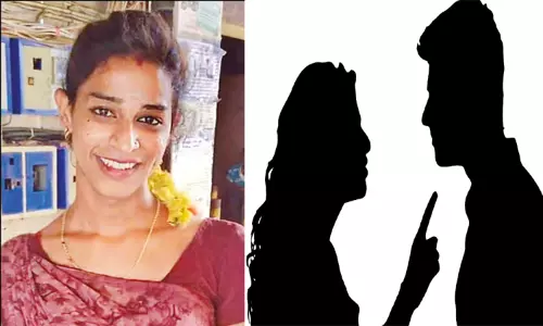 திருநங்கை இரும்பு ராடால் அடித்துக்கொல்லப்பட்ட கொடூரம்.. உடன் பழகிய வாலிபர் தலைமறைவு திருநங்கை இரும்பு ராடால் அடித்துக்கொல்லப்பட்ட கொடூரம்.. உடன் பழகிய வாலிபர் தலைமறைவு