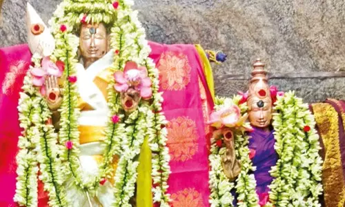 திருப்பரங்குன்றம் முருகன் கோவிலில் மண்டல பூஜை நிறைவு விழா திருப்பரங்குன்றம் முருகன் கோவிலில் மண்டல பூஜை நிறைவு விழா
