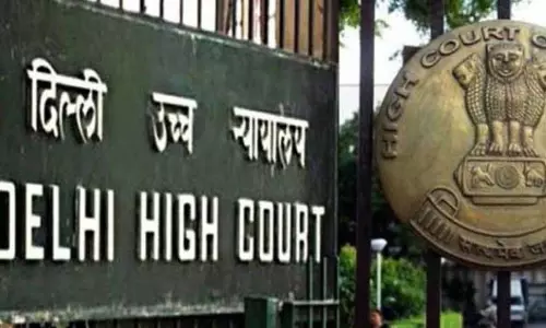 இரட்டை இலை சின்னம் தொடர்பான வழக்கு - தேர்தல் ஆணையம் பதில் அளிக்க டெல்லி ஐகோர்ட்டு உத்தரவு