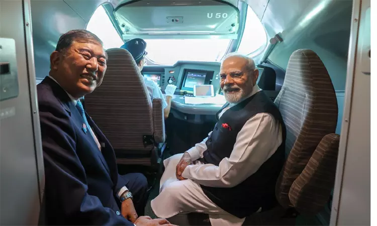 ஜப்பானில் புல்லெட் ரயிலில் பயணம் செய்த  பிரதமர் மோடி