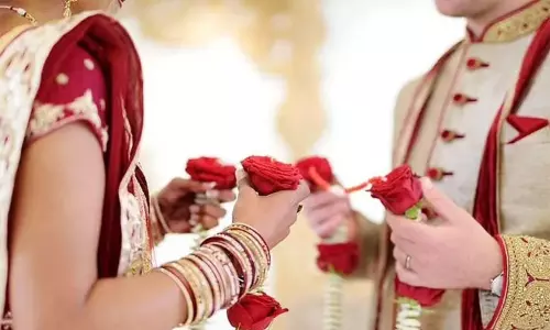 தாலியை கையில் எடுத்த மணமகன்.. கடைசி நேரத்தில் நின்ற திருமணம்.. மணமகள் கூறிய அதிர்ச்சி காரணம் தாலியை கையில் எடுத்த மணமகன்.. கடைசி நேரத்தில் நின்ற திருமணம்.. மணமகள் கூறிய அதிர்ச்சி காரணம்