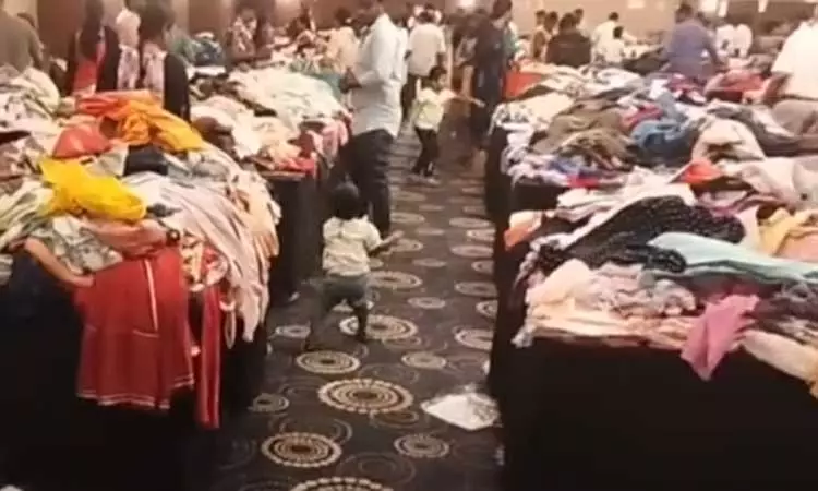 குறைந்த விலையில் ஆடைகள் விற்பனை; அமெரிக்க வரிவிதிப்பை பயன்படுத்தி ஈரோட்டில் நூதன மோசடி குறைந்த விலையில் ஆடைகள் விற்பனை; அமெரிக்க வரிவிதிப்பை பயன்படுத்தி ஈரோட்டில் நூதன மோசடி