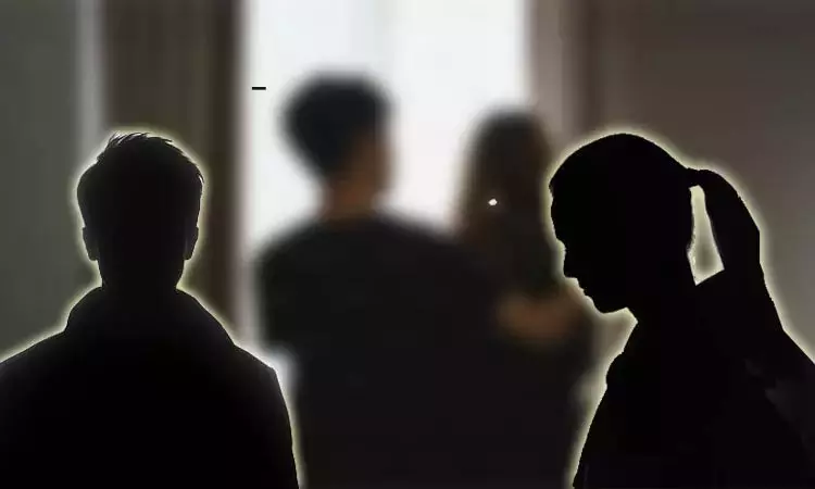 கள்ளக்காதலனுடன் உல்லாசம்... இடையூறாக இருந்த கணவன் - மனைவி செய்த கொடூர செயல்