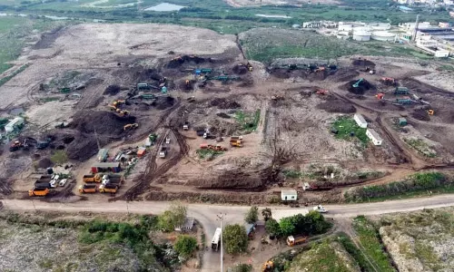 பெருங்குடி குப்பை கிடங்கில் திடக்கழிவுகள் அகற்றப்பட்டு 94.29 ஏக்கர் நிலம் மீட்பு பெருங்குடி குப்பை கிடங்கில் திடக்கழிவுகள் அகற்றப்பட்டு 94.29 ஏக்கர் நிலம் மீட்பு