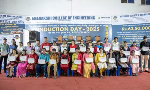 மீனாட்சி பொறியியல் கல்லூரியில் முதலாமாண்டு மாணவர்களுக்கு வரவேற்பு