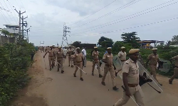 திருவள்ளூரில் தொழிலாளர்கள் மீது போலீசார் தடியடி