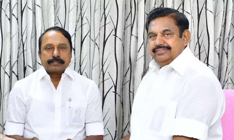 எடப்பாடியுடன் கருத்து வேறுபாடு?.. 5-ந் தேதி மனம் திறக்கிறேன் - செங்கோட்டையன் தகவல் எடப்பாடியுடன் கருத்து வேறுபாடு?.. 5-ந் தேதி மனம் திறக்கிறேன் - செங்கோட்டையன் தகவல்