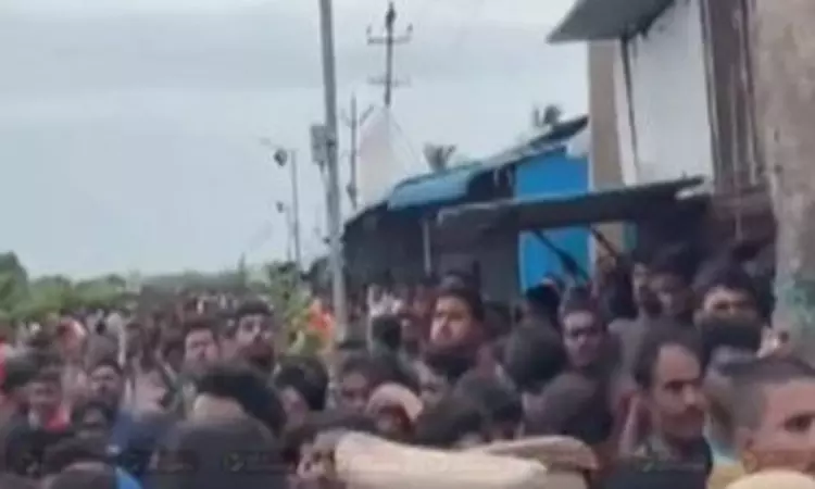 காட்டுப்பள்ளியில் வட மாநில தொழிலாளர்கள் திடீர் போராட்டம்