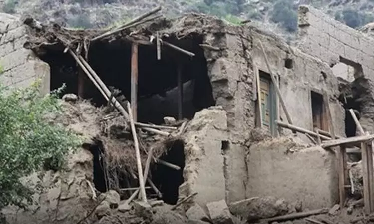 ஆப்கானிஸ்தான் நிலநடுக்கத்தால் அதிகரிக்கும் பலி எண்ணிக்கை ஆப்கானிஸ்தான் நிலநடுக்கத்தால் அதிகரிக்கும் பலி எண்ணிக்கை