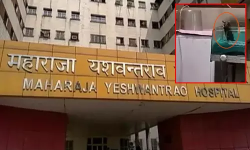 மத்திய பிரதேசம்:  புதிதாக பிறந்த 2 குழந்தைகள் அரசு மருத்துவமனையில் எலிகள் கடித்ததில் காயம்