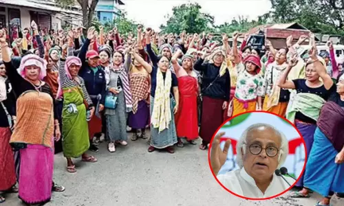 ஒரு வழியாக தைரியம் வந்து விட்டது; பிரதமர் மோடியின் மணிப்பூர் பயணம் பற்றி காங்கிரஸ் கிண்டல்