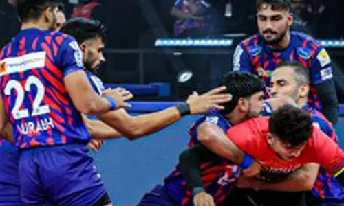புரோ கபடி லீக்: பெங்களூரு அணியை வீழ்த்தி டெல்லி வெற்றி புரோ கபடி லீக்: பெங்களூரு அணியை வீழ்த்தி டெல்லி வெற்றி