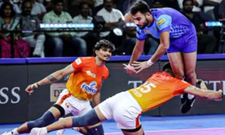 புரோ கபடி லீக்: பெங்கால் வார்யார்ஸ் அணியை வீழ்த்தி புனேரி பால்டன் வெற்றி புரோ கபடி லீக்: பெங்கால் வார்யார்ஸ் அணியை வீழ்த்தி புனேரி பால்டன் வெற்றி