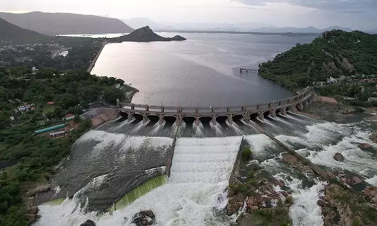மேட்டூர் அணைக்கு வரும் நீர்வரத்து குறைந்தது