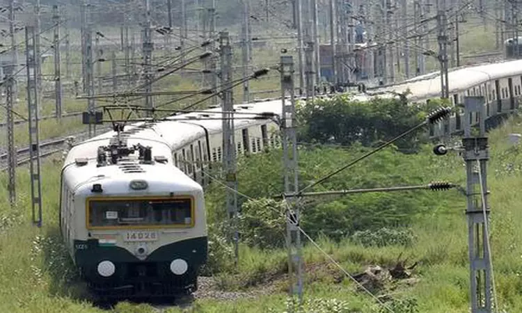 5,7 -ம் தேதிகளில் இரவு நேர மின்சார ரெயில் சேவை ரத்து
