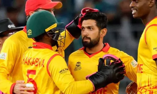 ஒருநாள் கிரிக்கெட் தரவரிசை: ஆல் ரவுண்டர்கள் வரிசையில் ஜிம்பாப்வே வீரர் முதலிடம் ஒருநாள் கிரிக்கெட் தரவரிசை: ஆல் ரவுண்டர்கள் வரிசையில் ஜிம்பாப்வே வீரர் முதலிடம்