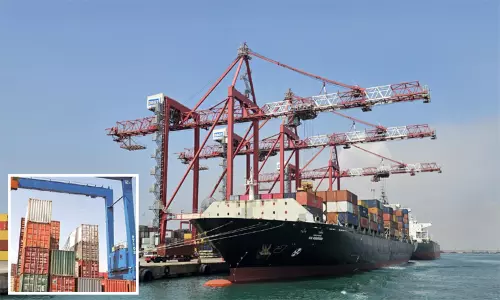 அமெரிக்க வரிவிதிப்பு: தூத்துக்குடி துறைமுகத்தில் 40 சதவீத வர்த்தகம் பாதிப்பு அமெரிக்க வரிவிதிப்பு: தூத்துக்குடி துறைமுகத்தில் 40 சதவீத வர்த்தகம் பாதிப்பு