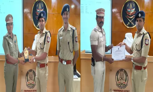 தூத்துக்குடியில் சிறப்பாக பணியாற்றிய 6 போலீஸ் இன்ஸ்பெக்டர்களுக்கு நினைவு பரிசு: எஸ்.பி. வழங்கினார்