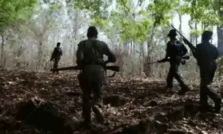 சத்தீஷ்காரில் பாதுகாப்பு படையினர் என்கவுன்டர் - 5 நக்சல்கள் சுட்டுக்கொலை சத்தீஷ்காரில் பாதுகாப்பு படையினர் என்கவுன்டர் - 5 நக்சல்கள் சுட்டுக்கொலை